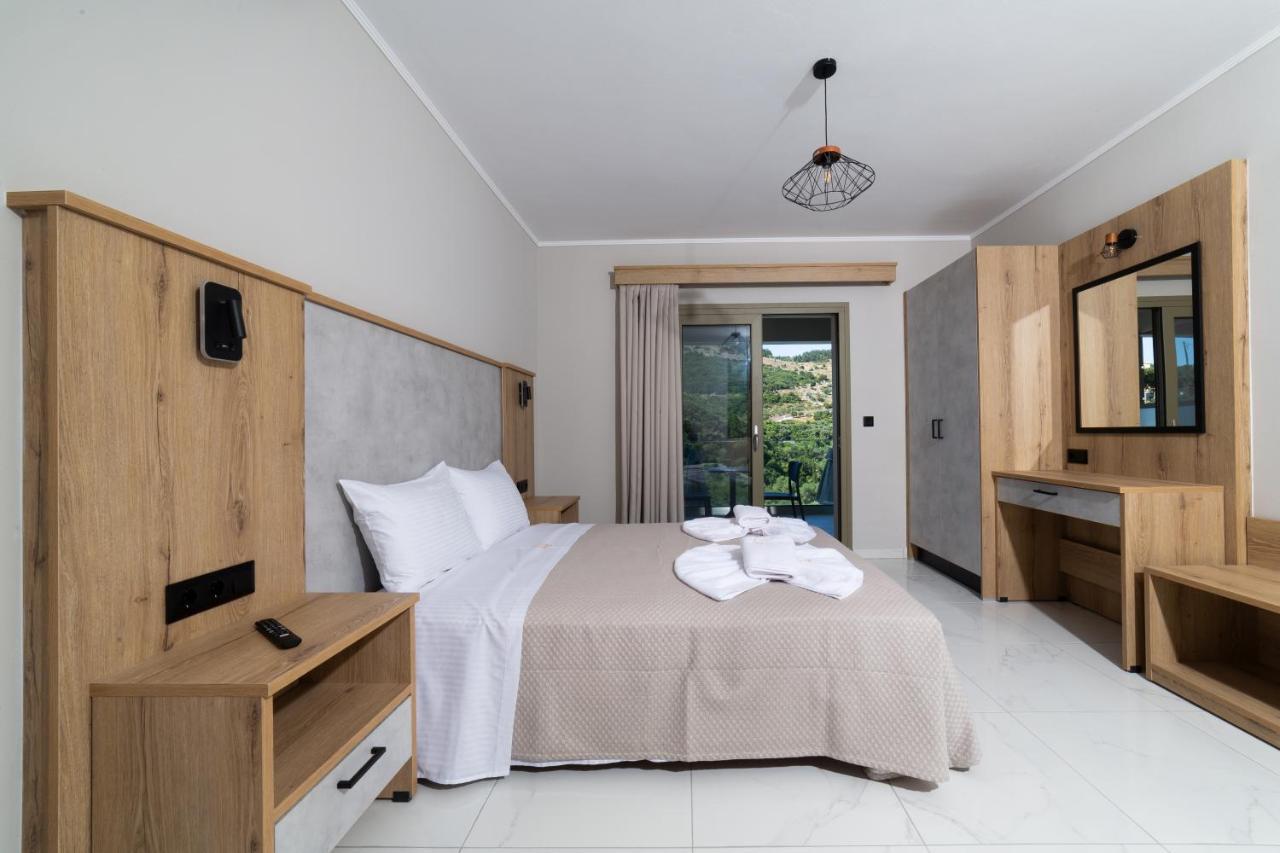 Sky View Suites Kefalonia Vóvikes Exterior foto