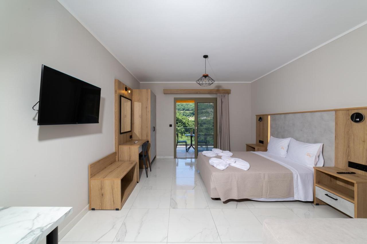 Sky View Suites Kefalonia Vóvikes Exterior foto
